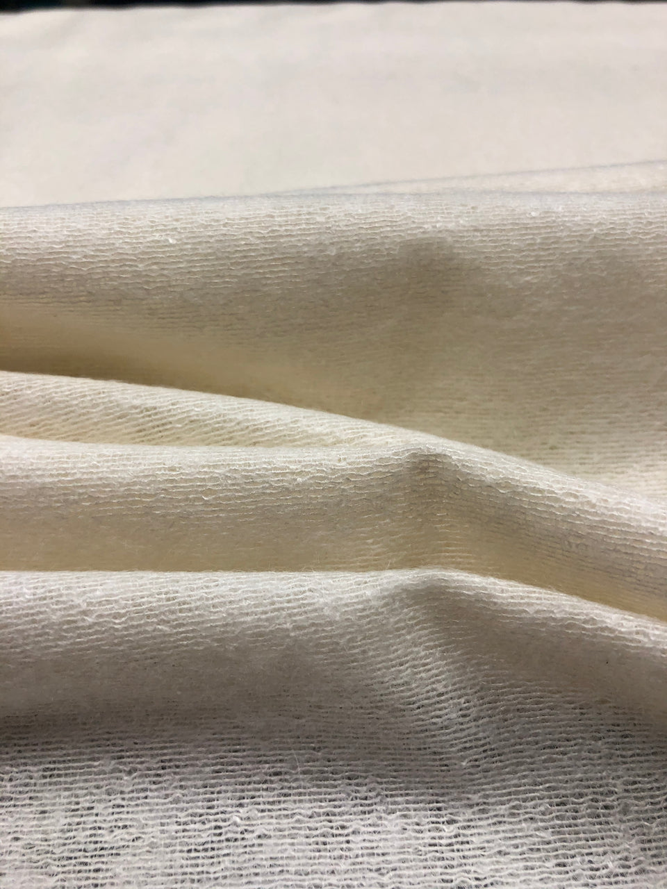 Woven - Weft Insertion Fusible Interfacing - White – Affordable Textiles